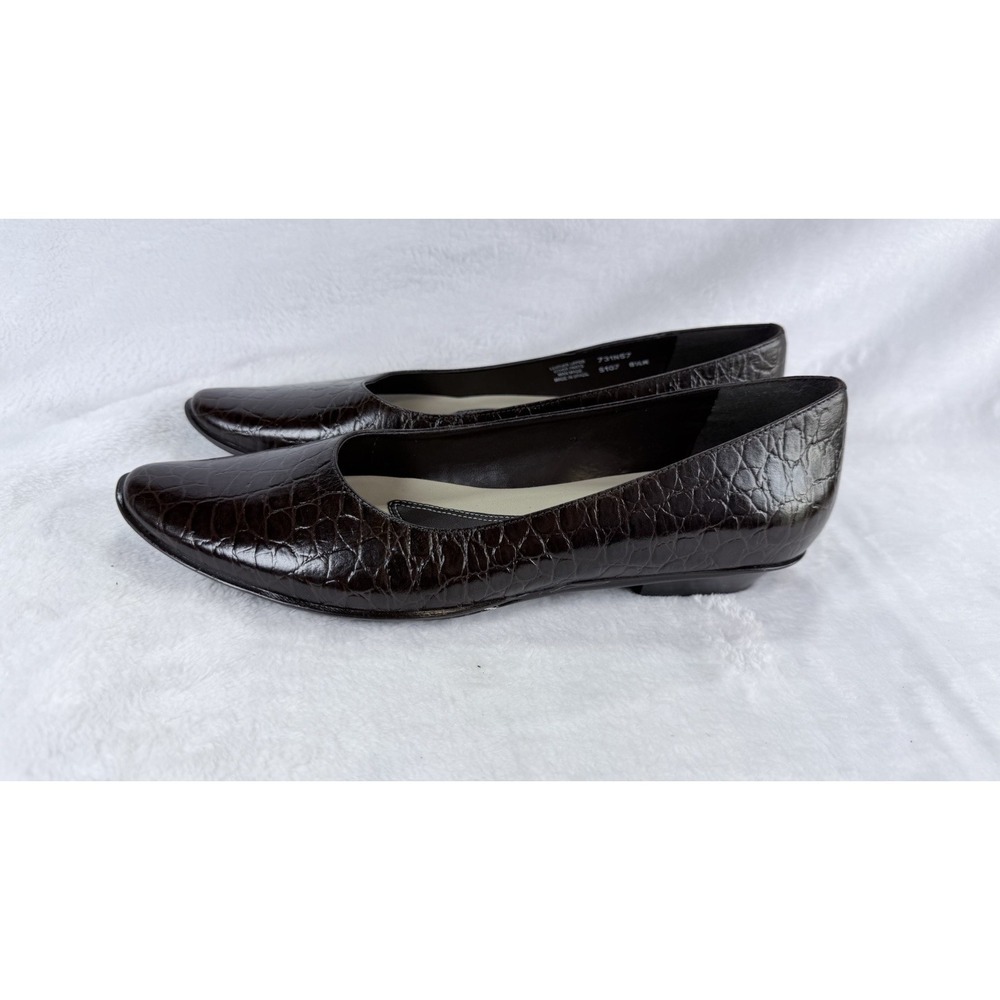 Naturalizer Brown Croc Embossed Leather Flats Dress Shoes Comfort Womens 8.5M - Picture 3 of 7